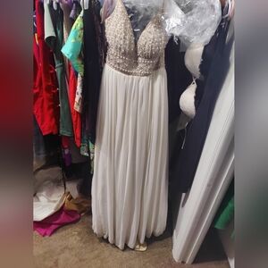 Prom/Wedding/Formal Spaghetti Strap Dress Size 5